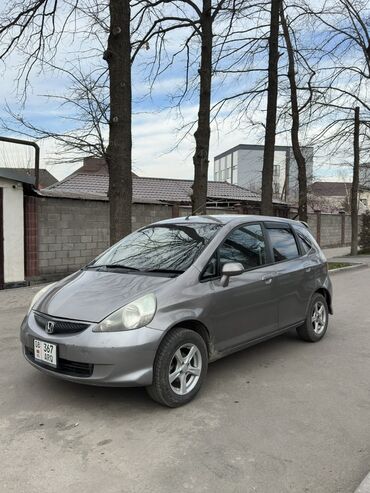 Honda: Honda Fit: 2003 г., 1.3 л, Вариатор, Бензин, Хэтчбэк — 3