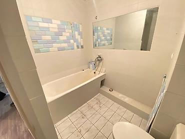 group: 1 комната, 50 м², 8 мкр Индивидуалка, 2 этаж, Требуется ремонт — 5