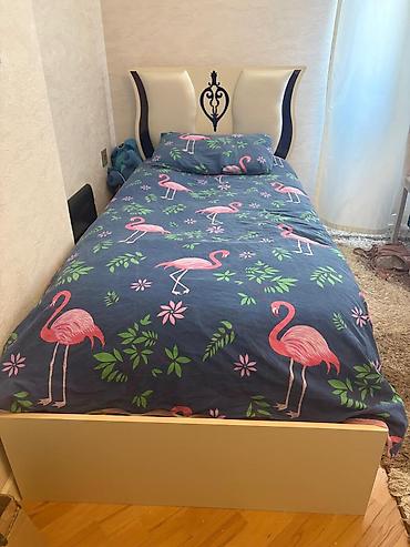 Bazalı çarpayı satılır 150₼. Matrası var.Ünvan