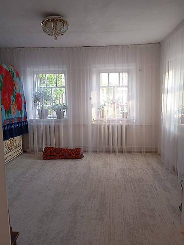 Продажа коттеджей и домов: Продается жилой дом в центре г. Карабалта в районе сахзавода. На — 10