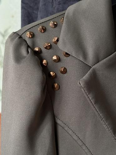 Пиджаки, жакеты: Женские жакеты (2 модели) 1) Жакет H&M без воротника 500с новый - — 4