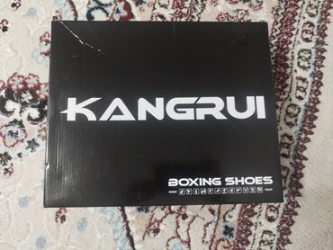 Кроссовки и спортивная обувь: Боксерки от Kangrui покупал для себя но размер не подошло абсолютно