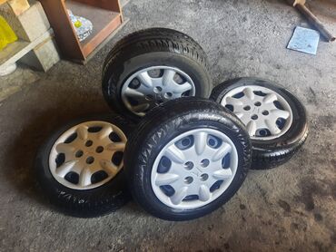 калпак для авто: Колеса в сборе 185 / 65 / R 14, Лето, Б/у, Комплект, Легковые, Железные, отверстий - 4