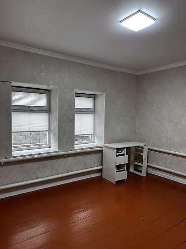 Продажа коттеджей и домов: Продается дом🔥 📍 Адрес: Пишпек (ориентир Гагарина/ Термечикова) 🔢 Год — 6