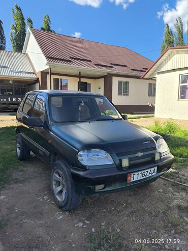 Chevrolet: Chevrolet Нива: 2004 г., 1.7 л, Механика, Бензиновая, Внедорожник — 6