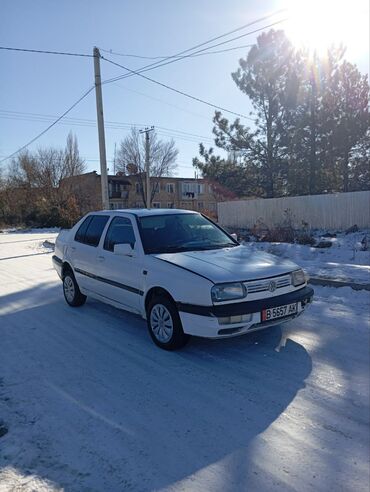 рд 1: Volkswagen Vento: 1993 г., 1.8 л, Механика, Бензин, Седан