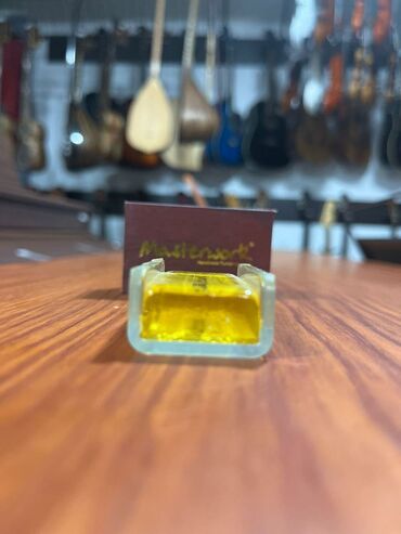 Kanifol: Skripka, viola və violonçel kimi simli alətlər üçün nəzərdə tutulmuş — 10