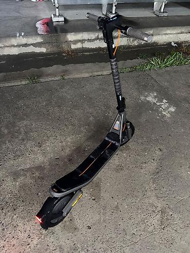 elekdirikli sukuter: Elektrik skuter – qatlana bilən, LCD displeyli, işıqlı 50 manat — 2