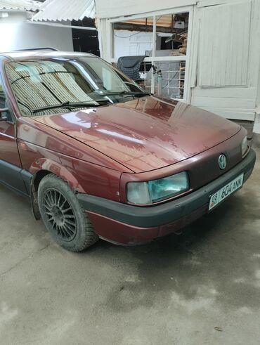 Volkswagen: Volkswagen Passat: 1992 г., 1.8 л, Механика, Бензин, Универсал