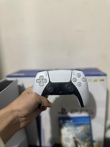 Видеоигры и приставки: Sony ps 5 slim disc + подписка на год + два джойстика + диск Sony ps — 4
