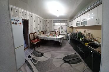 эко детский сад: 80 м², 3 комнаты, Старый ремонт Кухонная мебель