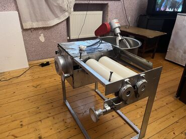 Xəmir yoğuran aparatlar: Salam.Xaricə köçdüyümə görə şəxsi biznesimi satıram.Xəngəl və yaxud — 8