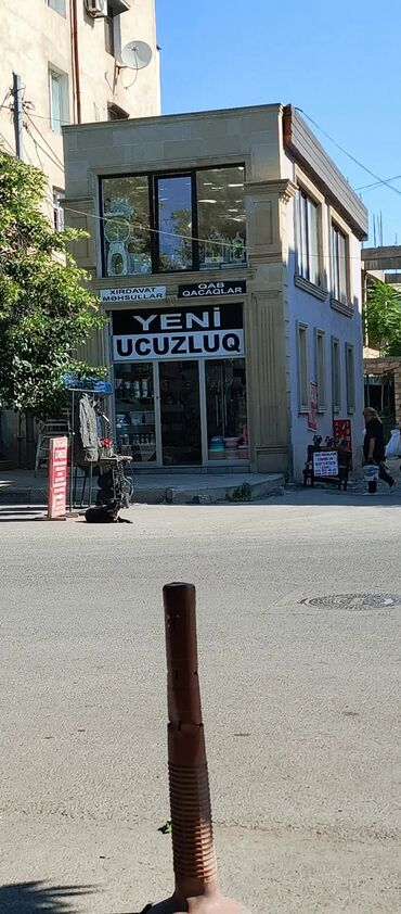 светодиодное табло бегущая строка: “Yeni Ucuzluq” mağazası – xırdavat və qab-qacaq mağazası Təsvir: -