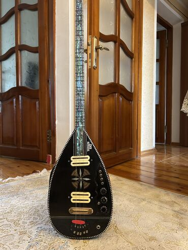 gitara qara: Электрогитара, 6 струн, Б/у, Самовывоз