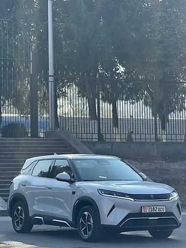 JAC: JAC : 2025 г., Автомат, Электромобиль, Кроссовер — 2