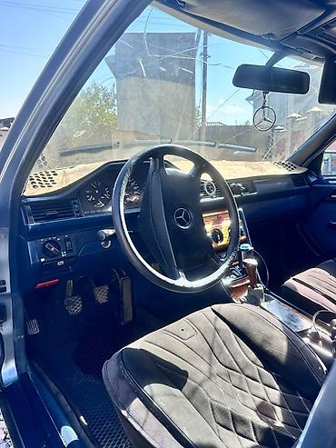 cl 63: Mercedes-Benz E-Class: 1988 г., 3.2 л, Автомат, Бензин, Седан — 4