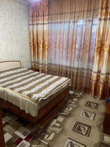 жалалабад суточные квартиры: 2 комнаты, 47 м², 105 серия, 2 этаж, Косметический ремонт