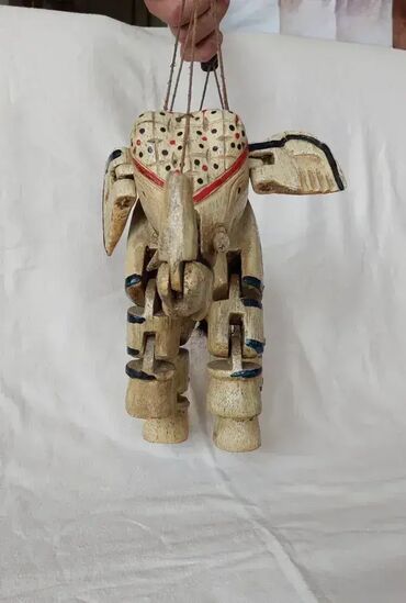 Ostali antikviteti: Tri drvene marionetske igracke sa originalnim kanapima, pocetk 20 — 11