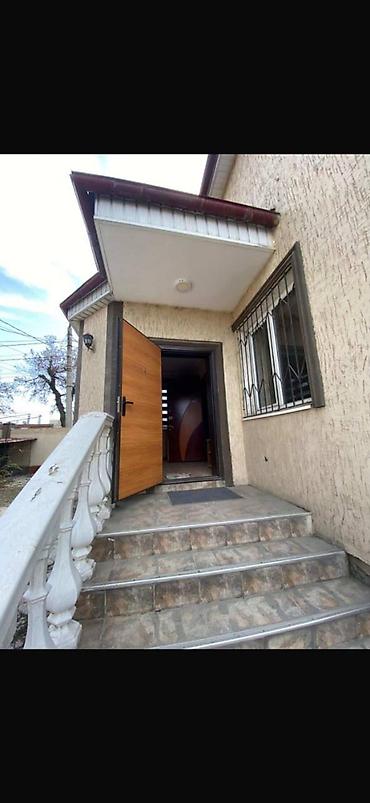 Долгосрочная аренда домов: 300 м², 6 комнат — 15