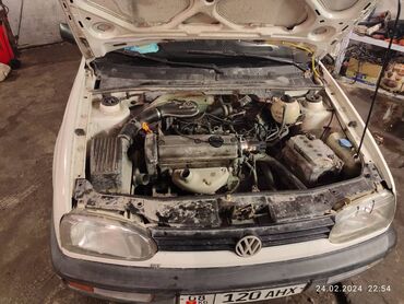 купить машину в бишкек: Volkswagen Golf: 1994 г., 1.6 л, Механика, Бензин, Хэтчбэк