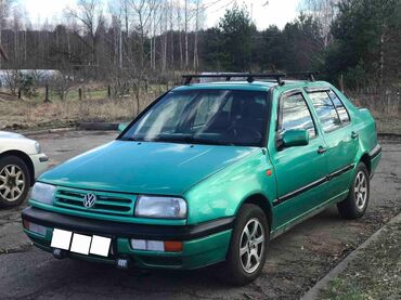 Volkswagen: Volkswagen Vento: 1995 г., 1.8 л, Механика, Бензин, Седан