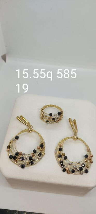 Zərgərlik dəstləri: Dəstə daxildir: Sırğa, Sarı qızıl, 585 Əyar -da lalafo.az — 41 Zərgərlik dəstləri: Dəstə daxildir: Sırğa, Sarı qızıl, 585 Əyar — 41