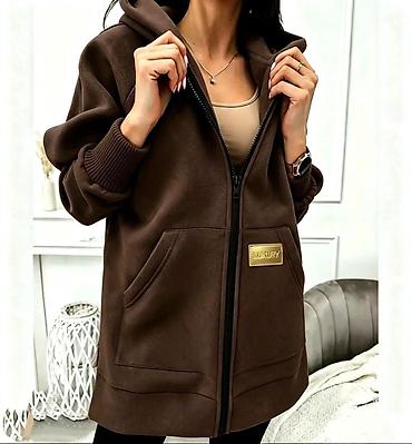 Dukserice: Duks jaknica: 2.999 dinara
S M L XL — 2