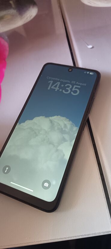 Digər mobil telefonlar: Marka; Redmi 12
YADAS:256
Ram:8
Reng;Mavi
Qiymet:230Azn