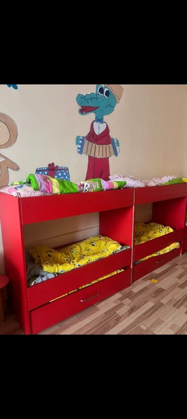Divanlar: Oğlan və qız üçün, Çarpayı, Matras ilə, Siyirməli, MDF