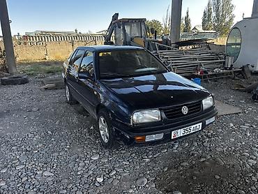 dodge challanger: Volkswagen Vento: 1992 г., 1.8 л, Механика, Бензин, Седан — 4