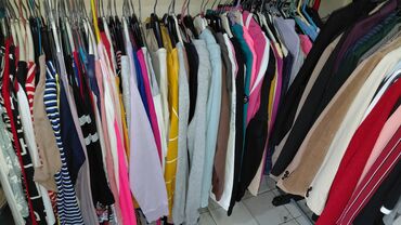 Ostala ženska odeća: Garderoba na biranje 12 EUR kilogram minimalna količina 10 kg ekstra i na lalafo.rs — 9 Ostala ženska odeća: Garderoba na biranje 12 EUR kilogram minimalna količina 10 kg ekstra i — 9