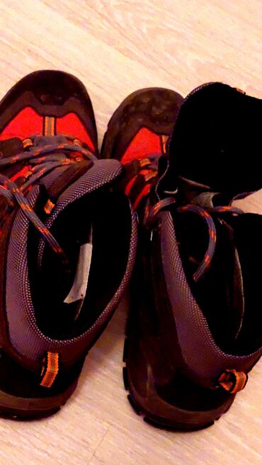 Krasofkalar və idman ayaqqabıları: 38 razmer Klepper krassovka botinka. İçi yumuşaqdır. Yeni kimidir — 14