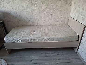 Кровати: Односпальная кровать, Б/у, С матрасом, длина - 193 см — 1