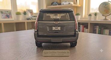 Oyuncaqlar: Məhsul: Cadillac Escalade 2018 – 1:18 ölçülü kolleksiya modeli — 4