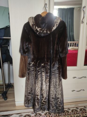 длинные куртки женские зима: Шуба, Чернобурка, Длинная модель, С капюшоном, XL (EU 42)