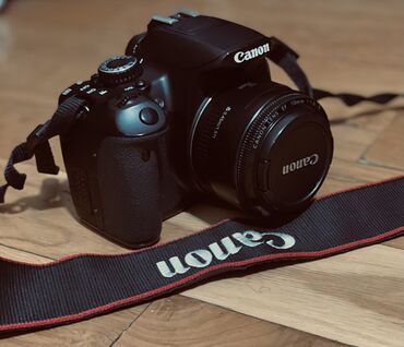 Fotokameralar: Canon EOS 650D+Canon 50mm II linza 16gb kart Kəmər Çanta Usb+adapter