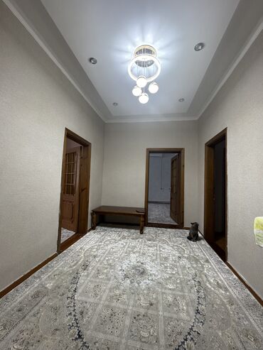 Продажа квартир: 140 м², 5 комнат, Требуется ремонт Кухонная мебель