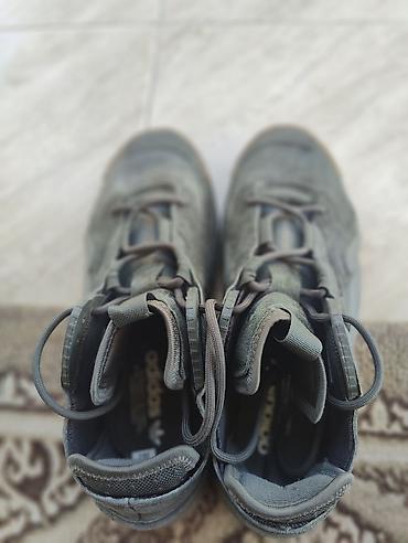 сумки новые: Мужские кроссовки, 43, Adidas, Б/у, цвет - Серый, Самовывоз — 1