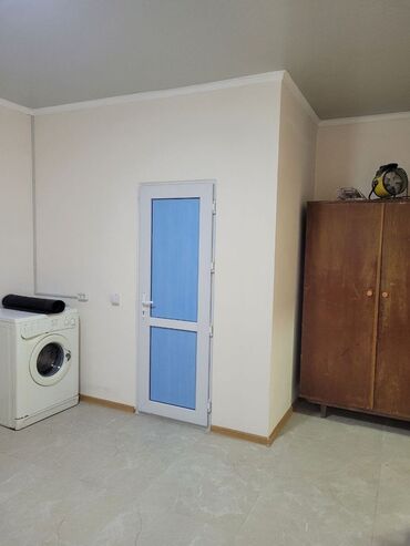 Долгосрочная аренда домов: 28 м², 1 комната, Парковка, Забор, огорожен