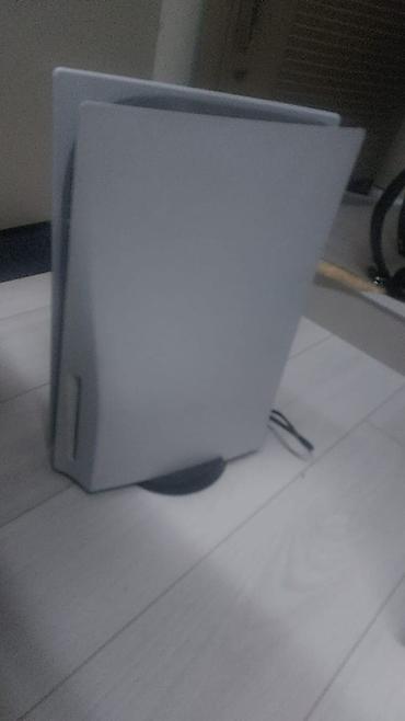 Sony PlayStation: Игровая консоль Sony PlayStation 5 (версия с дисководом) с комплектом — 4