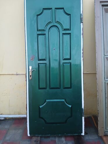 instrument qabı: Seyf qapılar .150 manatla başlayan qiymətlərlə