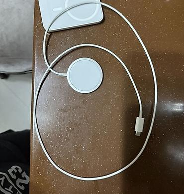 прибор для зарядки аккумулятора автомобиля: Apple MagSafe Charger — 2