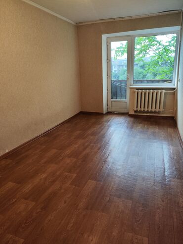 квартира в центре города бишкек: 1 комната, 32 м², Индивидуалка, 4 этаж, Косметический ремонт