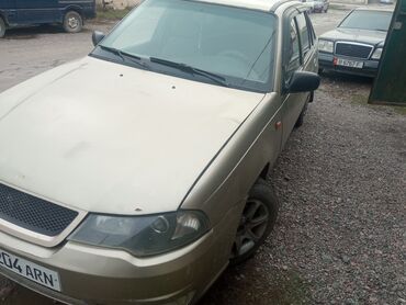 скупка аварийных машин: Daewoo Nexia: 2010 г., 1.5 л, Механика, Бензин, Седан