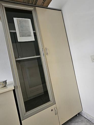 Ofis mebeli: Ofis mebeli dəsti - Neytral açıq bej rəngdə ofis dəsti: şkaf vitrin — 1