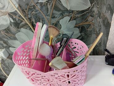 Manikür, pedikür aparatları: Manikür və pedikür üçün peşəkar avadanlıq seti Dəst tərkibi:Reyal — 9