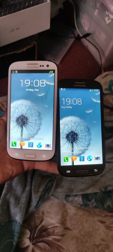 Samsung: Samsung I9300 Galaxy S3, 16 GB, rəng - Ağ, Düyməli, Sensor, İki sim kartlı