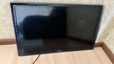 замена экрана телефона: Телевизор Samsung, диагональ ориентировочно 24–27". Плоская панель