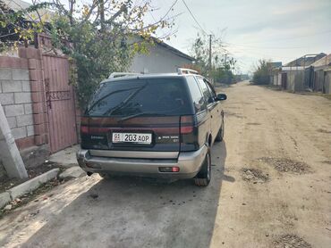 Mitsubishi: Mitsubishi Space Wagon: 1994 г., 2 л, Механика, Бензин, Минивэн — 6