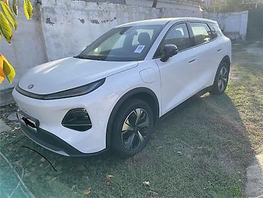 wuling mini ev: Changan Qiyuan Q05: 2026 г., Автомат, Электромобиль, Кроссовер — 1